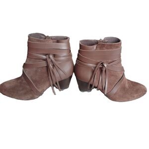 Sundance /Italy Women's Size 40/US Size 8 Ankle Leather Boots NWOT